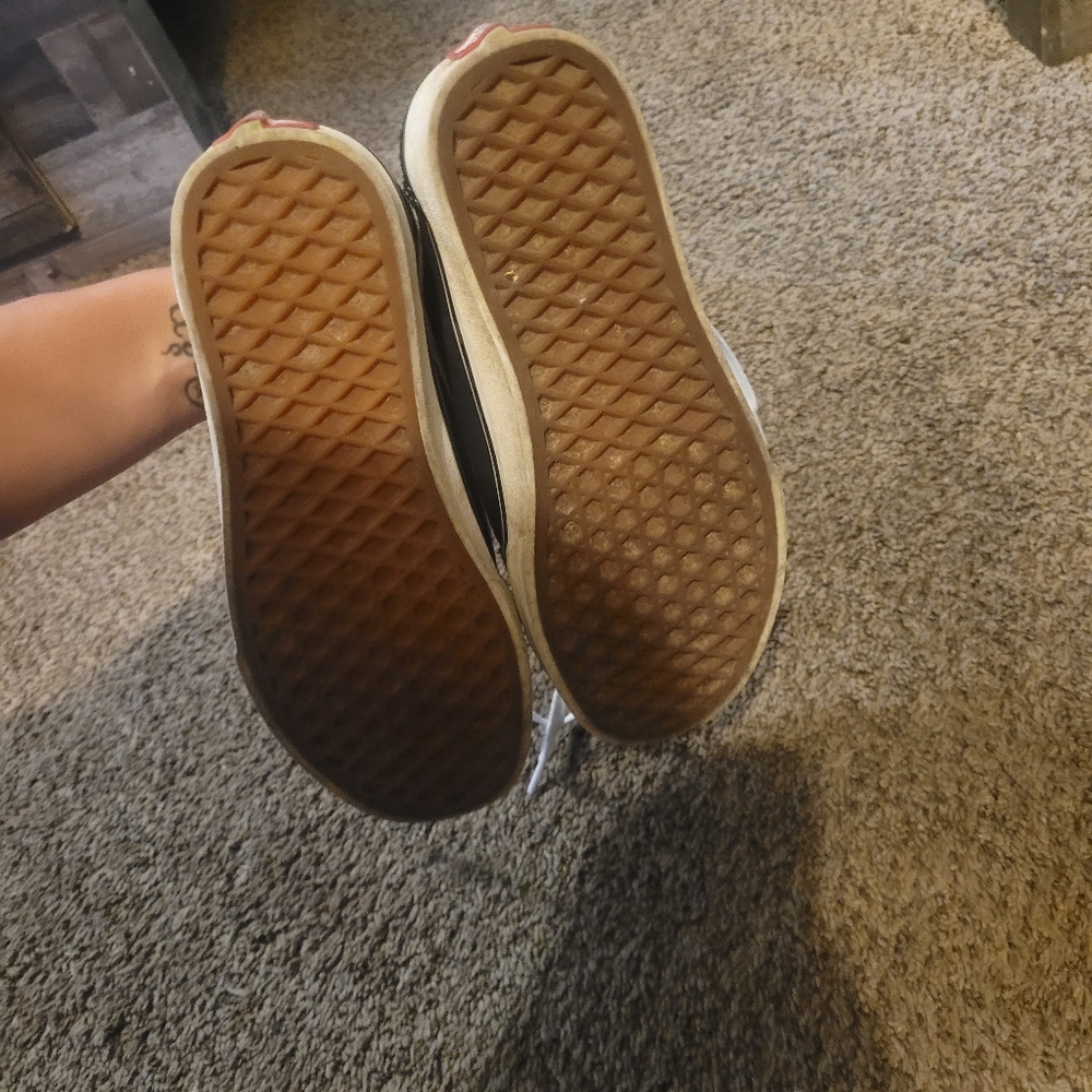 Vans - Picture 2 of 3